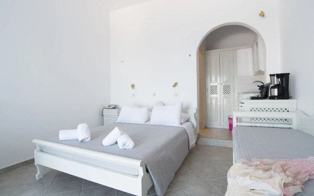 Ilioperato Traditional Apartments