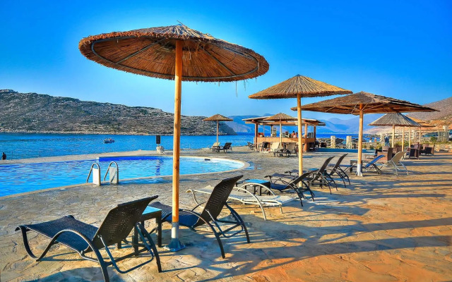 Aqua Petra Hotel
