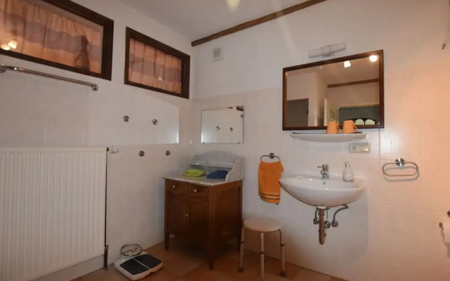 Rustic-style Apartment in Buschenhagen With Garden