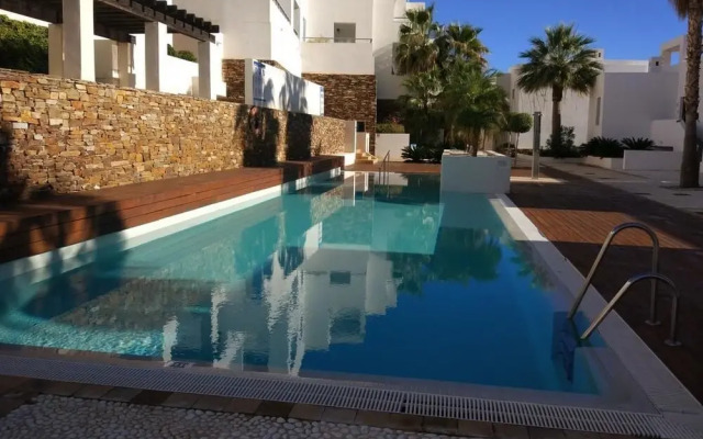 Apartamentos Los Patios Playa Macenas