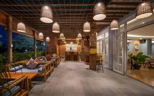 Triple Riverside Villa Hotel Hoian