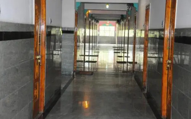Sri Vijaya Residency A/C
