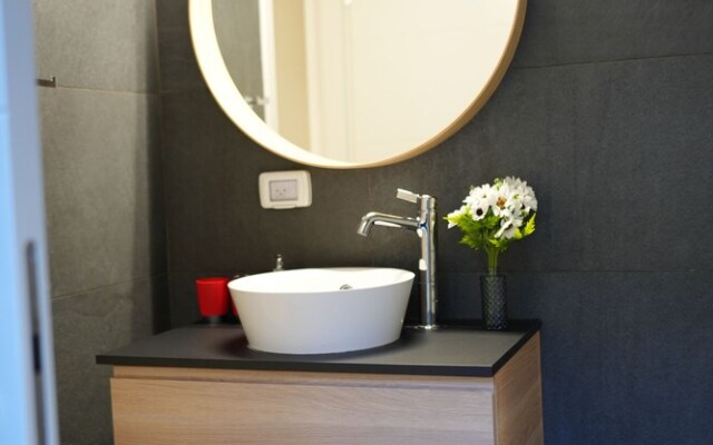 JLM Suites Tower Lincoln  Prime Location