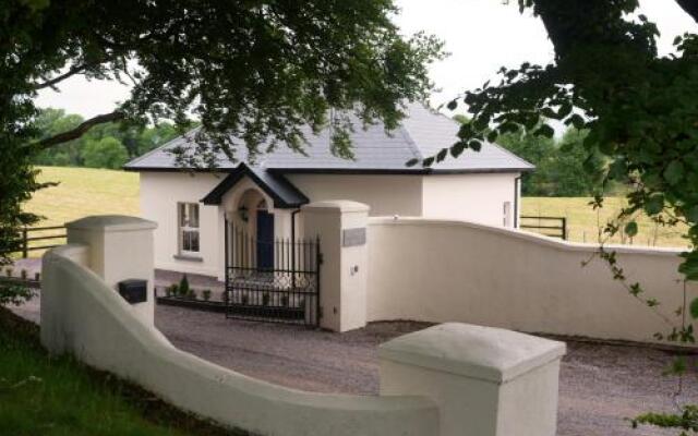 The Gate Lodge Cannaway House