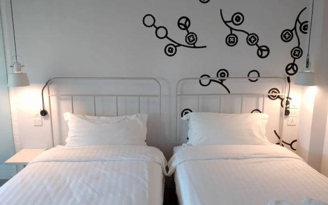 Bedspread Hostel - Adults Only