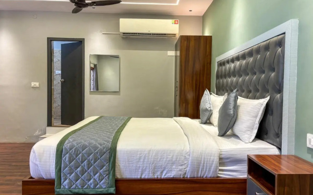 Palm Mystic Inn - Indiranagar