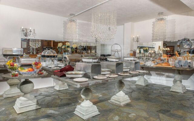 Leandros Hotel
