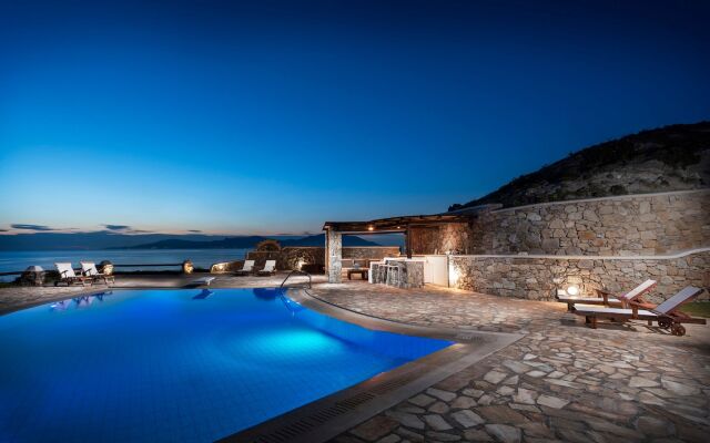 Mykopetra Villas