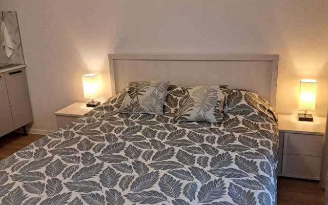 Апартаменты на улице Курчатова, 25/4