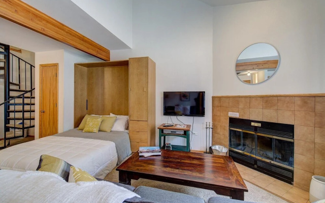 Ski-in Downtown Breckenridge Condo
