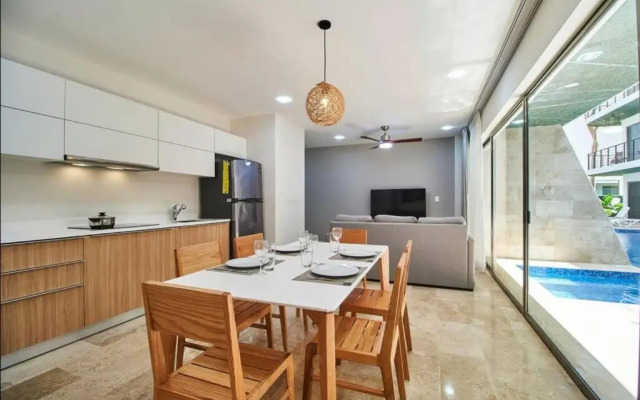 2 Bedroom apartment with 2 Pools, Wifi & GYM