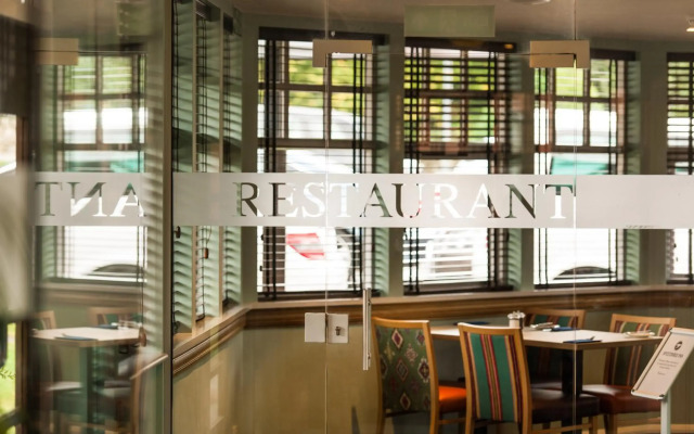 Leonardo Inn Aberdeen Airport