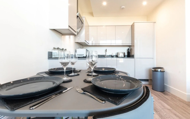 OnPoint -SUPER 1 Bedroom Apt Slough