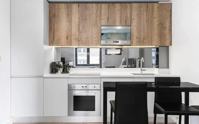 Stylish Modern Apartment in St Albans City