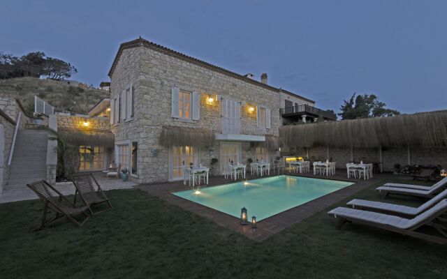Alacati Roka Tas Otel