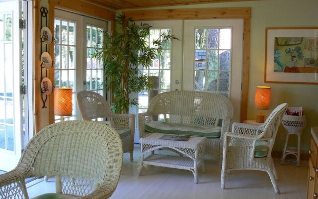 The Pines Motorlodge