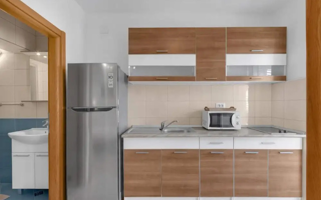 Anka - Amazing Location - Sa13