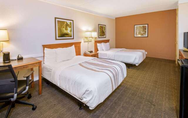 La Quinta Inn by Wyndham San Antonio Market Square