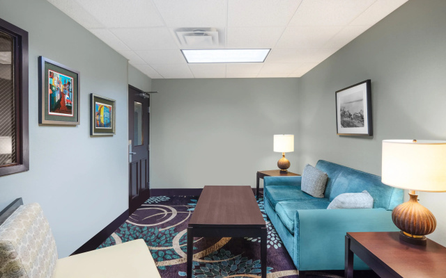 Staybridge Suites Memphis - Poplar Ave East by IHG