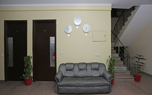 OYO 567 Hotel Royal Stay Inn