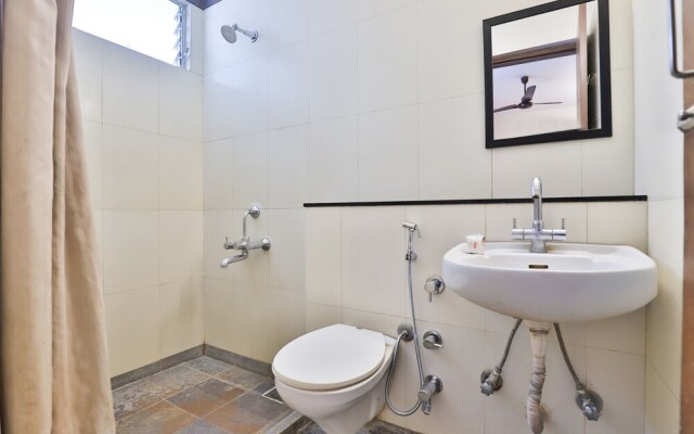 OYO 14411 Hotel Royal