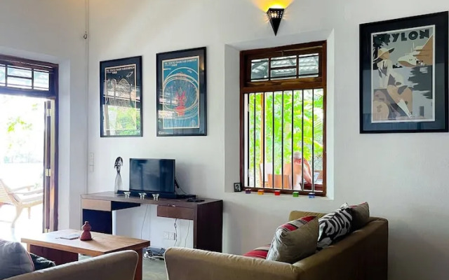 3-bedroom Lakeside Villa With Pool in Ahangama