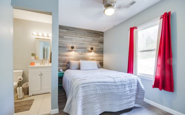 Dock & Furnished Deck: Lakefront Gravois Mills Gem