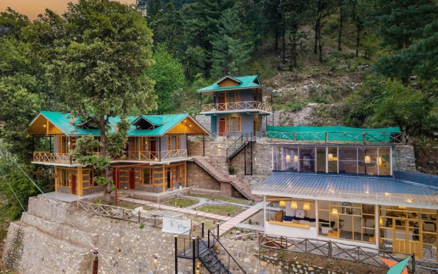 Zostel Homes Tirthan - Gushaini