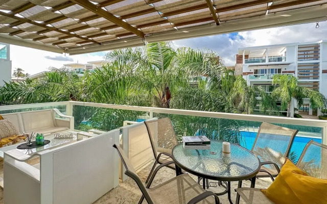 Incredible 3 BR Penthouse w BBQ Jacuzzi