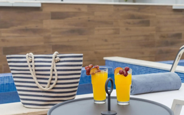 Mythic Summer Hotel