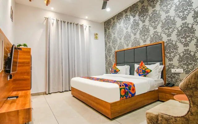 Fabhotel Prime Royal Maple