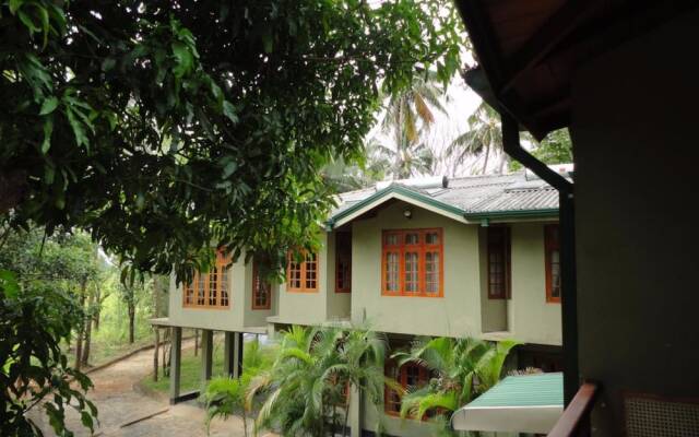 Tikiri Villa Eco Resort