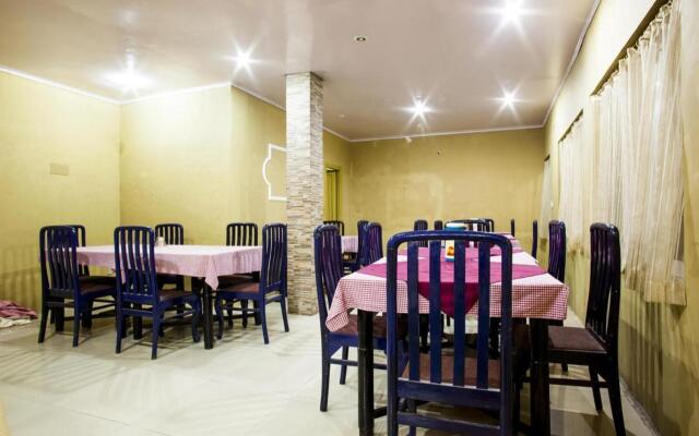 Hotel Dreamland Riverside (Old Manali)
