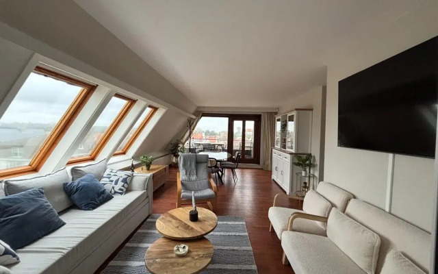 Penthouse in De Haan With Sea View