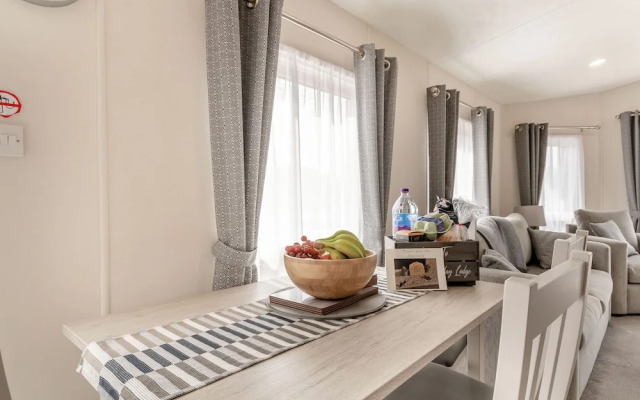 The Cotswold Holiday Lodge