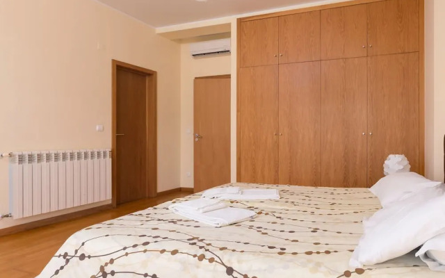 Villa With Private Pool, Garden, Terrace and Marina View