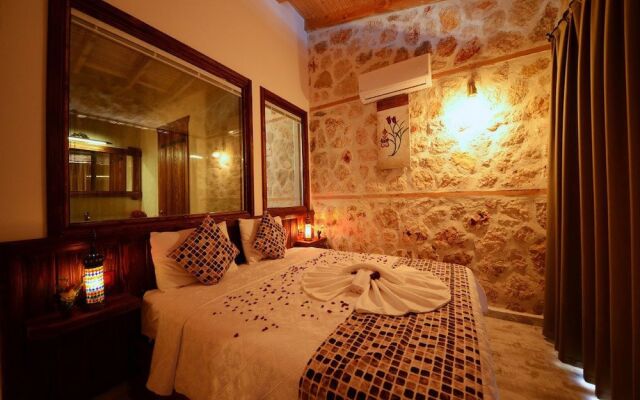 Villa Selen by Akdenizvillam