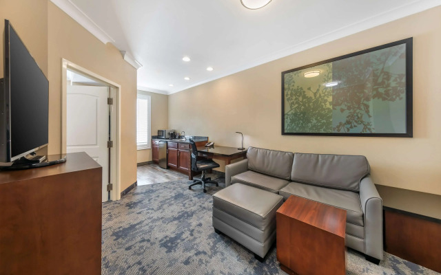 Best Western Plus Avita Suites