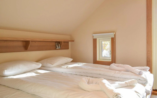 Beautiful Home in Farsund With 4 Bedrooms and Wifi