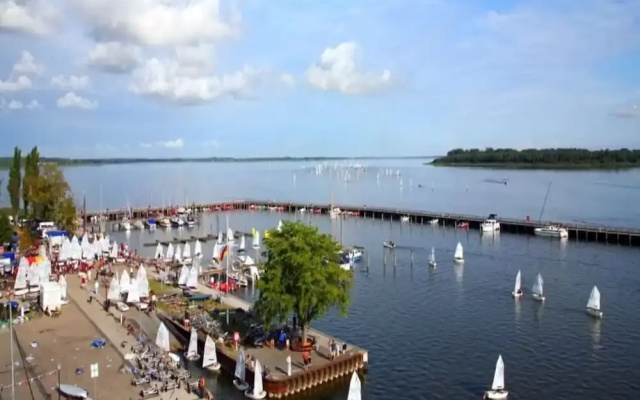 Hausboot Schwimmendes Haus in Ribnitz-damgarten
