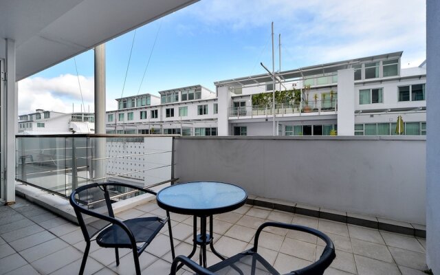 QV Harbour Affordable Apartment - 668