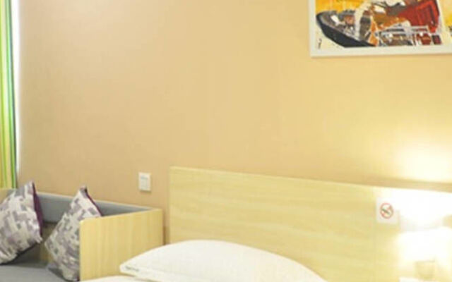 Grid Inn Wuzhou Zhongshan Road