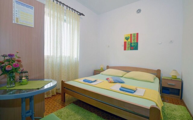 Apartment And Rooms Danica