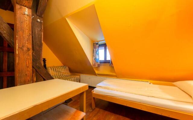 Burg Hostel