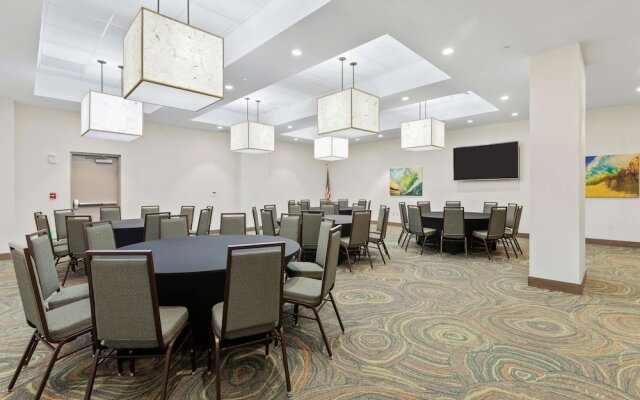 Embassy Suites by Hilton Oahu Kapolei 4.9