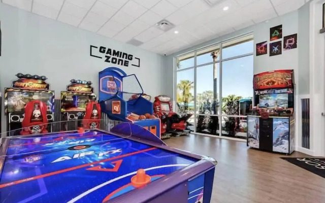 Extraordinary 10br Private Pool Spa Near Disney