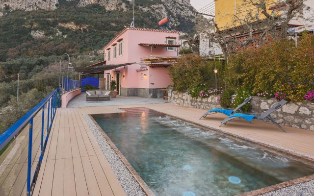 Villa The Phoenix