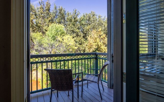 The Inn Above Oak Creek