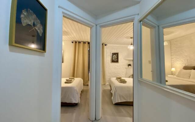 Leonys House in Dhoros