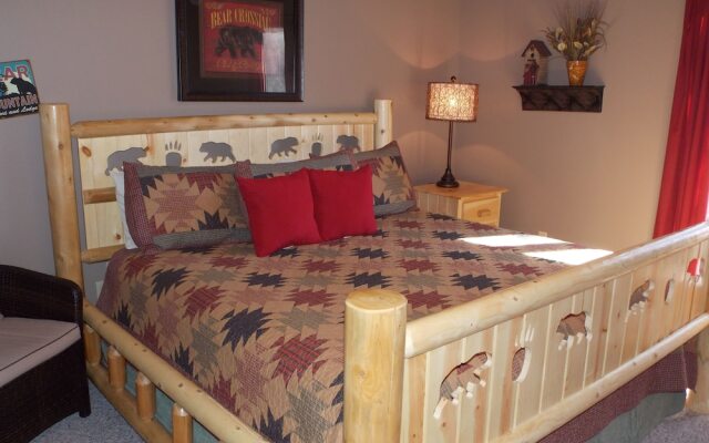 Wandering Bear Lodge by RedAwning